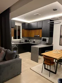 2BR | Modern Style w/ Full Kitchen & Self Entry - Image 5