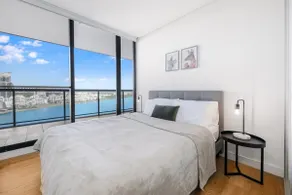 Spectacular 4 Beds Penthouse | Sydney Olympic Park - Image 2