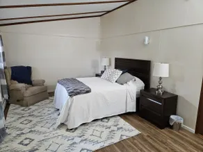 Hayward Home - Image 4
