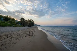 The Seaside Villa - Image 5