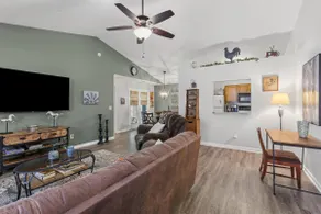 7 Miles to Horse Park/ King Size - Image 3