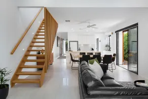 Walk to beach, pool, pets by approval - Image 3