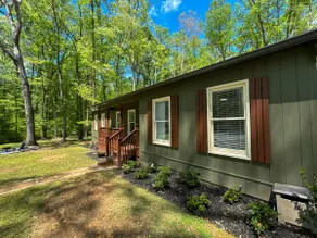 Atlanta Secluded Gem - Image 3