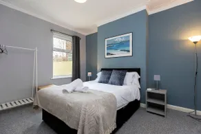 Comfortable & very spacious home - Image 3