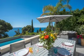 Beautiful villa with sea and pool views. - Image 2