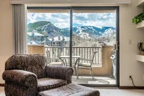 Spacious Seasons Vacation Home Steps To Lift - Image 5