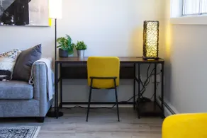 Cozy Retreat by Whyte Ave & Uni - Image 5