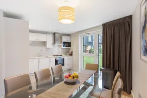Modern 3BR Flat quick links to LDN & Heathrow - Image 2