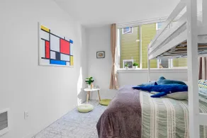 Walkable-FamilyFriendly-Artistic, 4Bed+2 Parking - Image 5