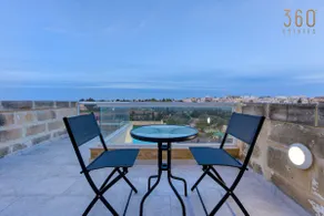 LUX Villa with Private Pool, BBQ & Rooftop Oasis by 360 Estates - Image 3