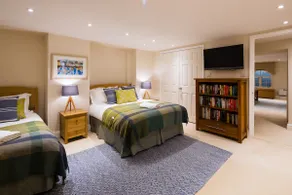 Henrietta Garden Apartment - Image 3