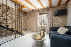 Piazzetta Studio apartment in the historic center - Image 2