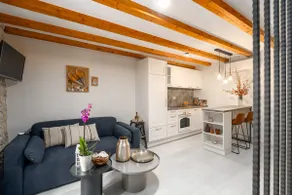 Piazzetta Studio apartment in the historic center - Image 5