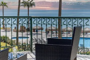 Oceanview Retreat at Sandy Beach - Image 4