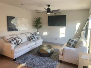Montgomery Cottage in Wine Country - Image 2