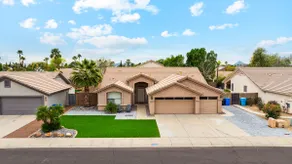 Hues of the Horizon House with Pool & BBQ - Image 5
