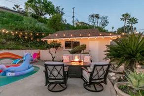 Stylish Sunrise Pool Home 4BD 3BA 10 Min to DTLA - Image 3