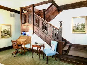 4-Bed McMansion Marvel! - Image 5