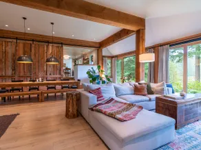 Mt. Hood Retreat on Private Mountain Lake - Image 2