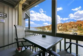 Cozy Lakefront Condo, Amazing Lake View! 2bd/2bath - Image 3