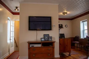 Kingsley Station Guest House - 20min from Saratoga - Image 3