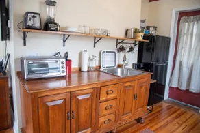 Kingsley Station Guest House - 20min from Saratoga - Image 4