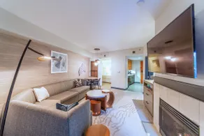 Luxury Monache 1+Den Penthouse w/ Stunning Views! - Image 5