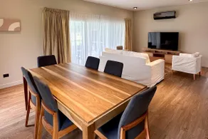 Warm, large and spacious house - Image 4