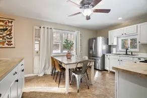 Creekside bungalow with a hot tub, walking distance to downtown Nashville  - Image 3