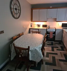 Entire Guest House in Derry 3 Bedrooms sleeps 6 - Image 5