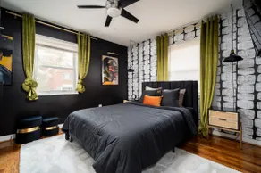 Luxury Urban Oasis Free Parking Centrally Located! - Image 2
