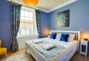 Little Edge: Bright and Modern Central Apartment - Image 5