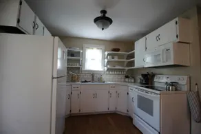 Charming Ozark Farmhouse - Image 3