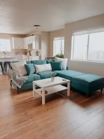 Centrically Located Hillsboro Home - Image 5