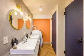 2 mins walk to Cherry Blossom Tree/10 secs to Station, Stylish Room/9 people/5 beds - Image 5