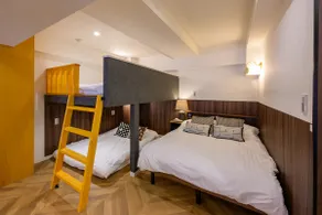 2 mins walk to Cherry Blossom Tree/10 secs to Station, Stylish Room/9 people/5 beds - Image 4
