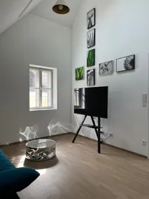 Attic Maisonette with Gallery - Image 3