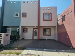 Petirrojo House with Air Conditioning Private subdivision - Image 2
