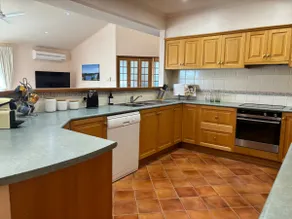Tower Hill Retreat - Image 4