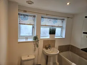 3 Severn close Contractor home in Oakham near Rutland Water with parking - Image 2