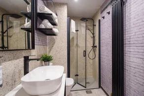 Premium 1-bedroom apartment - Image 4