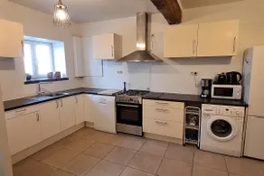 Medium-long term furnished rental - Image 4
