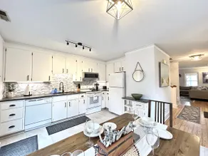 Bleu Haven | Historic Downtown Wilmington | Full Private Home, Location, Comfort - Image 4
