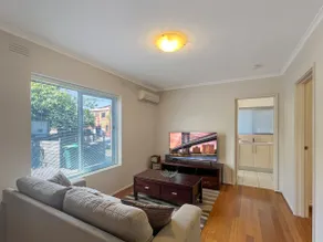 Ground floor one bedroom apartment in Elsternwick - Image 3