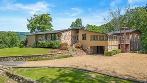 Group Getaway! Home + guesthouse sleep up to 14! - Image 2