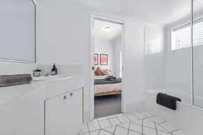 Convenient & Comfy! ~ 2bed, 2bath, 2car, Balcony - Image 5