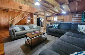 Red River Retreat - WiFi/HotTub - Image 2