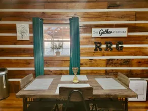 Red River Retreat - WiFi/HotTub - Image 4
