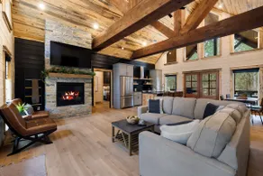 Luxury Pines Retreat | 2 King Suites + Hot Tub - Image 3
