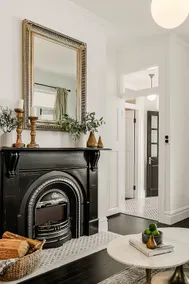 Narraweema Guesthouse for Adults - Luxe King Suite - Image 4